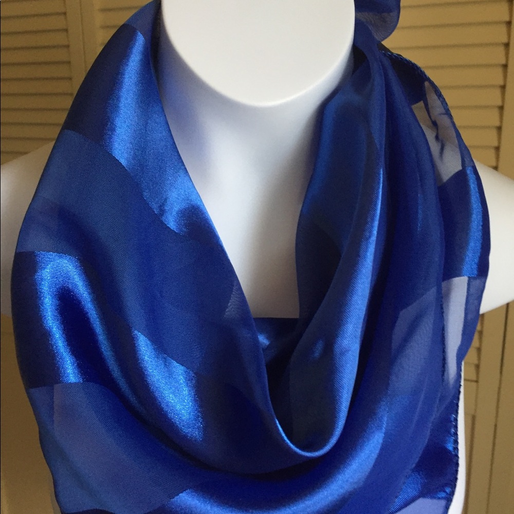 Square satin/sheer alternating stripes